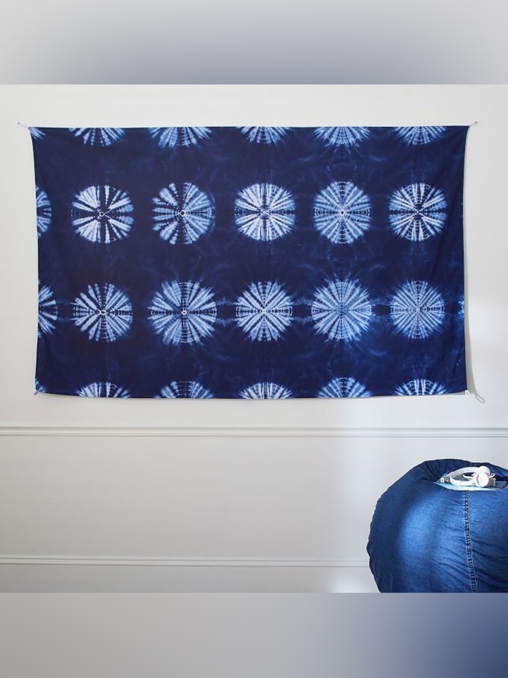 NEW without tag POTTERY BARN TEEN tie- dye Wall Tapestry
